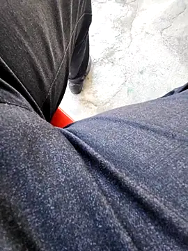 chaunguyen1993 online show from December 20, 1:12 am