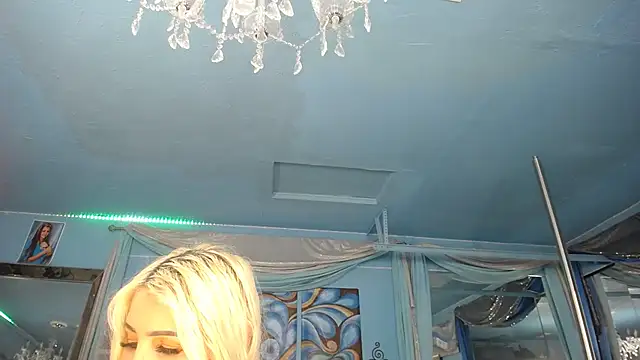 ADRIANNA FOX online show from May 16, 5:48 am