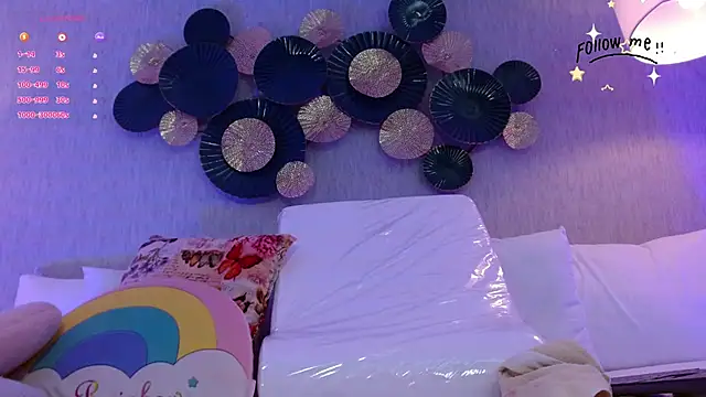 Snapshot of adara_le chatting on October 6, 12:02 pm adara le online show from October 6, 12:02 pm