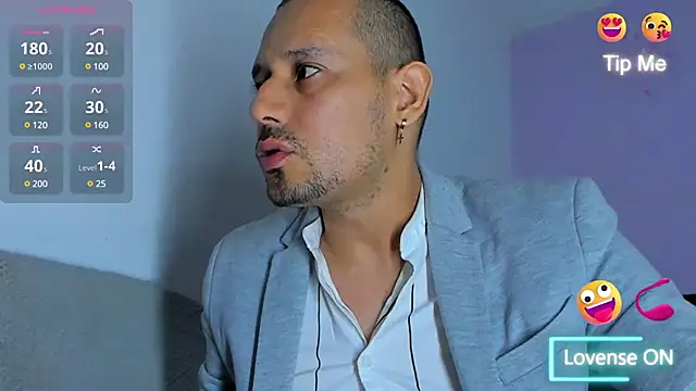 Snapshot of jhonyalzate2 chatting on December 8, 4:04 am jhonyalzate2 online show from December 8, 4:04 am