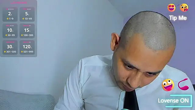 Snapshot of jhonyalzate2 chatting on December 21, 2:52 am jhonyalzate2 online show from December 21, 2:52 am