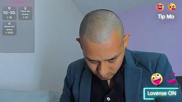 Snapshot of jhonyalzate2 chatting on December 22, 6:28 am jhonyalzate2 online show from December 22, 6:28 am