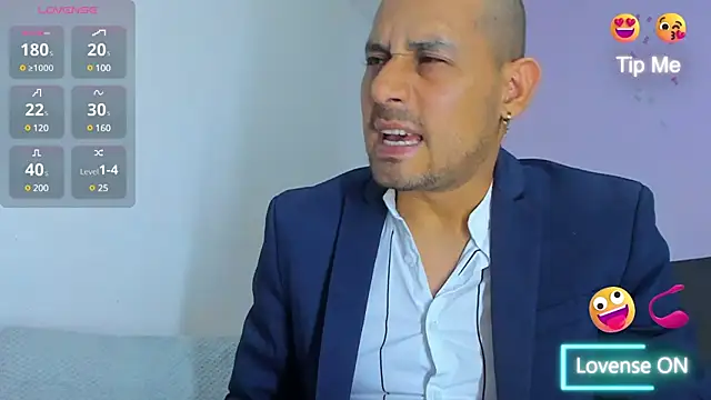 Snapshot of jhonyalzate2 chatting on December 25, 2:35 am jhonyalzate2 online show from December 25, 2:35 am