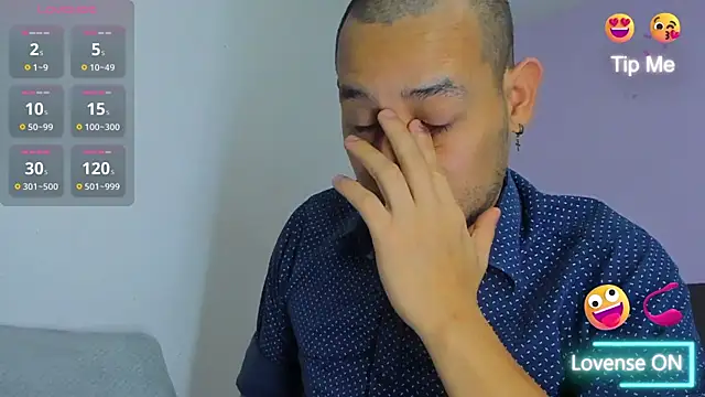 Snapshot of jhonyalzate2 chatting on December 27, 10:23 am jhonyalzate2 online show from December 27, 10:23 am