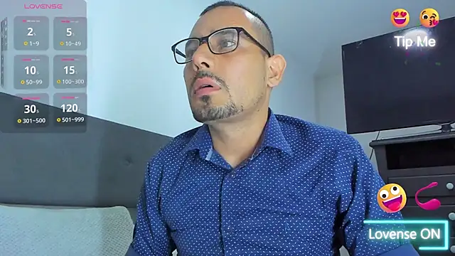 Snapshot of jhonyalzate2 chatting on January 22, 2:59 am jhonyalzate2 online show from January 22, 2:59 am