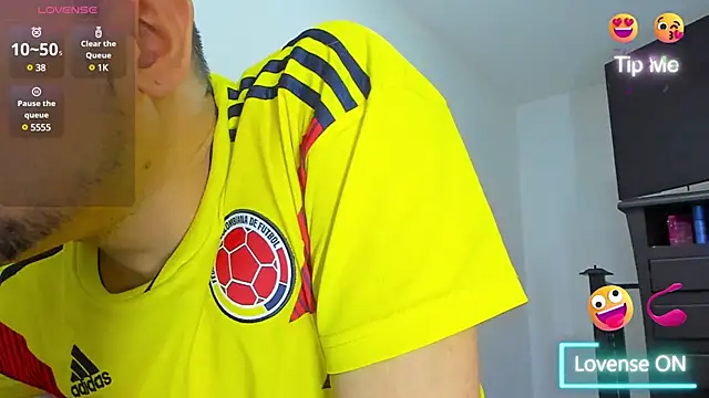 Snapshot of jhonyalzate2 chatting on January 28, 11:39 pm jhonyalzate2 online show from January 28, 11:39 pm