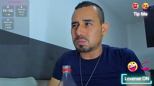 Snapshot of jhonyalzate2 chatting on February 24, 11:52 pm jhonyalzate2 online show from February 24, 11:52 pm