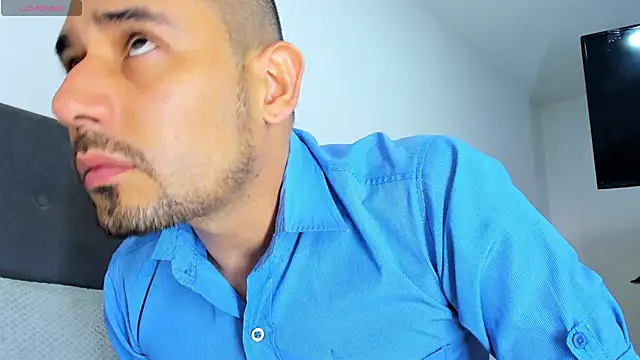 Snapshot of jhonyalzate2 chatting on March 4, 11:22 pm jhonyalzate2 online show from March 4, 11:22 pm