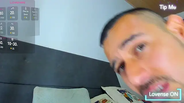 Snapshot of jhonyalzate2 chatting on September 15, 12:21 am jhonyalzate2 online show from September 15, 12:21 am