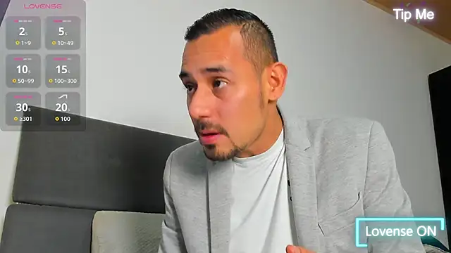 jhonyalzate2 online show from May 5, 1:57 am