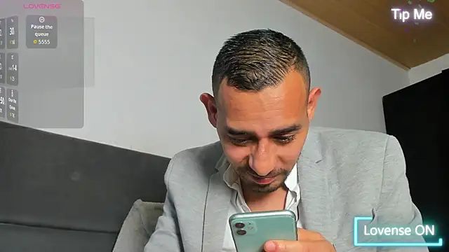 Snapshot of jhonyalzate2 chatting on May 25, 12:27 am jhonyalzate2 online show from May 25, 12:27 am