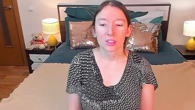 CatherineWalls online show from February 5, 6:18 am