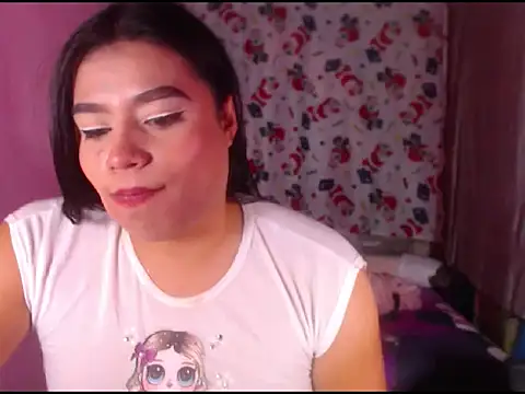 katrinawillff online show from December 15, 2:05 am