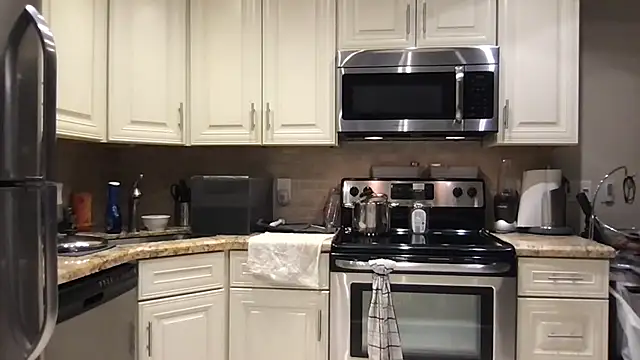 BigGuyMuscle online show from October 31, 5:52 am