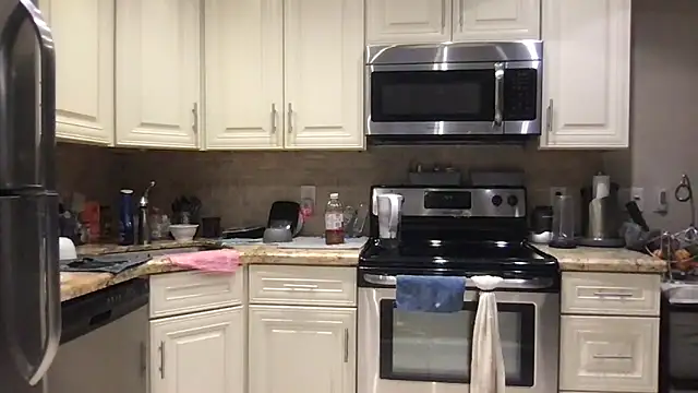 BigGuyMuscle online show from December 13, 8:25 pm