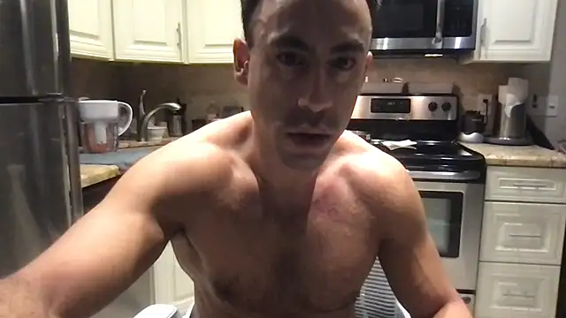 BigGuyMuscle online show from December 16, 9:58 am