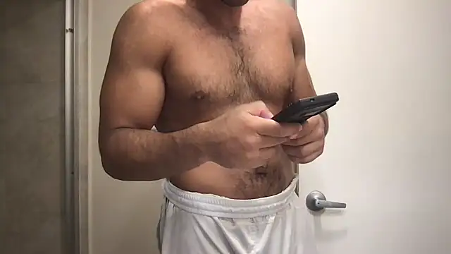 BigGuyMuscle online show from May 14, 10:38 pm
