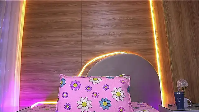 Snapshot of alexaa_walker chatting on March 11, 12:00 pm alexaa walker online show from March 11, 12:00 pm