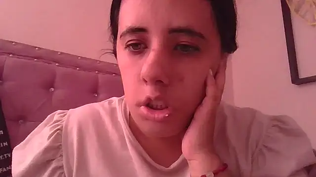 annarose19 online show from November 29, 6:33 pm