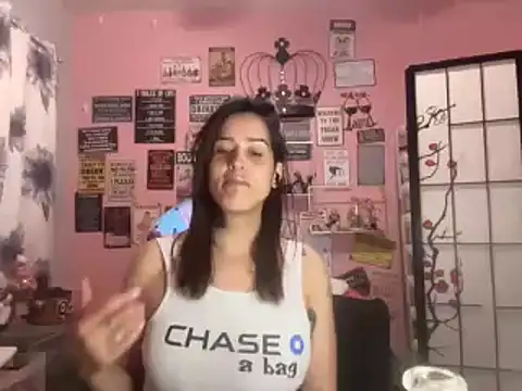 Snapshot of latinacubana chatting on December 23, 12:30 pm latinacubana online show from December 23, 12:30 pm