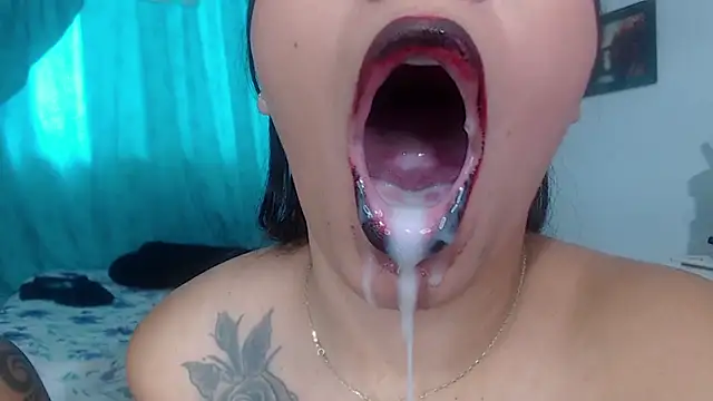 Sharlottee online show from February 8, 3:42 pm