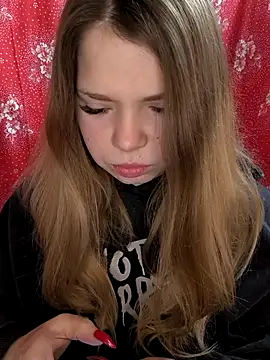 Zuli Kiska online show from February 17, 11:55 pm