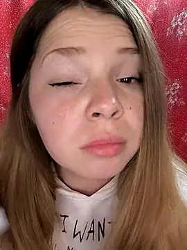 Zuli Kiska online show from March 11, 8:04 pm