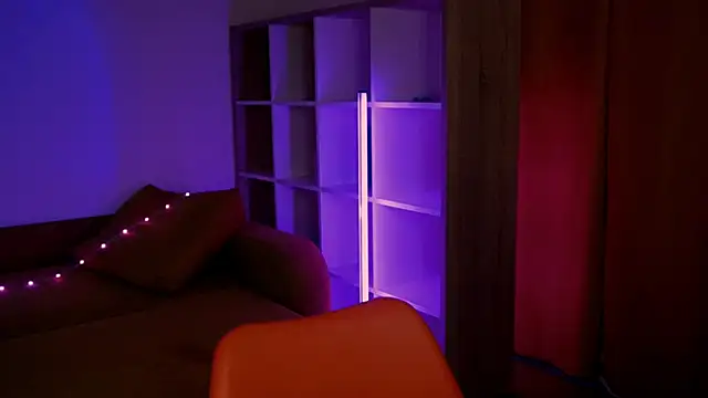 ItsAlisia online show from October 3, 12:46 pm