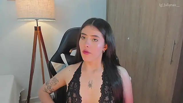 iriswest  online show from February 15, 11:47 pm