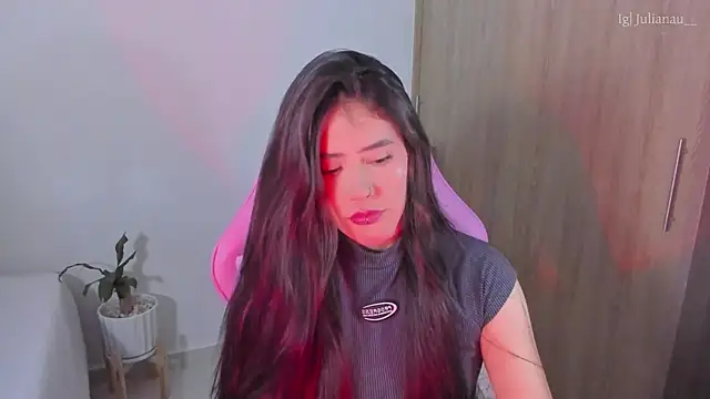 iriswest  online show from February 22, 11:24 pm