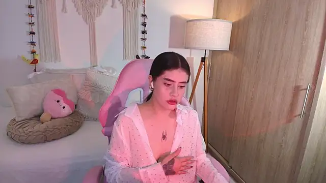 iriswest  online show from January 17, 11:41 pm