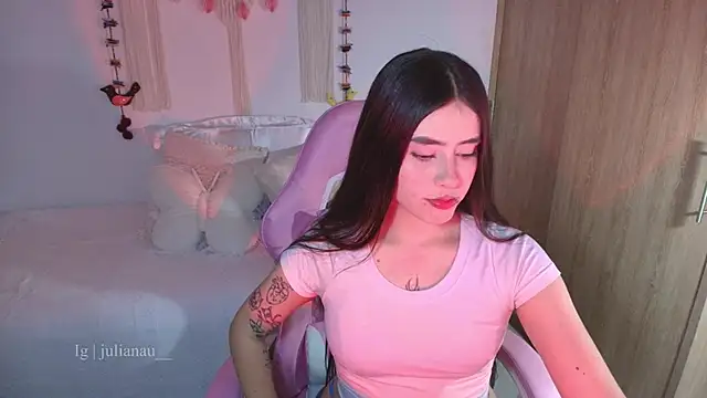 iriswest  online show from March 19, 12:25 am