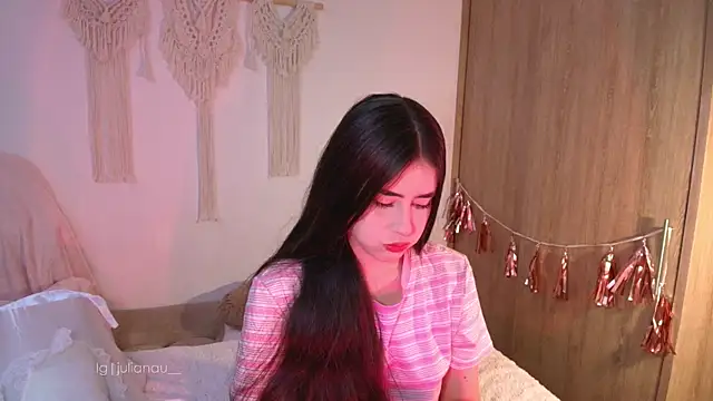 iriswest  online show from May 24, 2:05 am