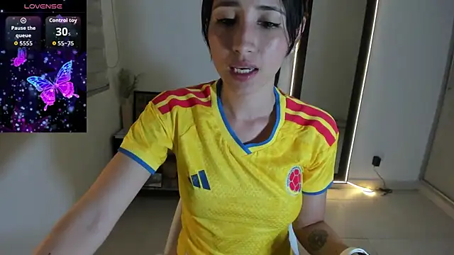  arianna hot22 online show from June 18, 1:39 am