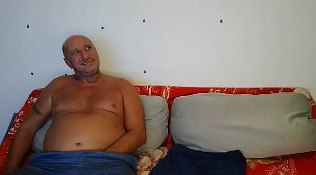 Snapshot of jhon_gade chatting on March 4, 8:57 am jhon gade online show from March 4, 8:57 am