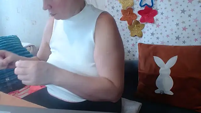 QueenLana online show from November 19, 9:53 am