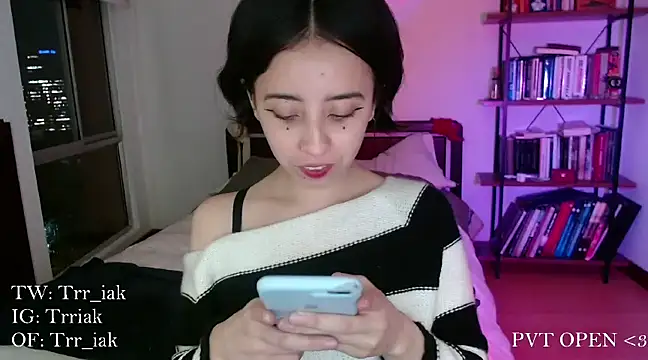 babyluna 8 8 online show from January 28, 1:29 am