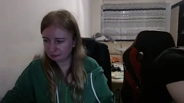 PeterAndJen online show from October 21, 7:03 pm