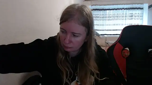 PeterAndJen online show from November 21, 8:24 am