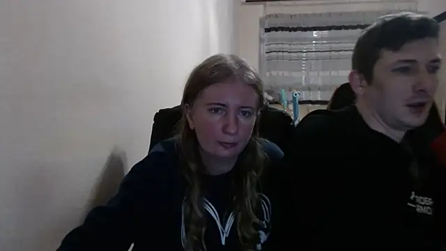 PeterAndJen online show from December 1, 6:46 pm