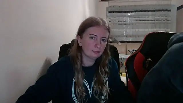 PeterAndJen online show from December 4, 7:44 pm