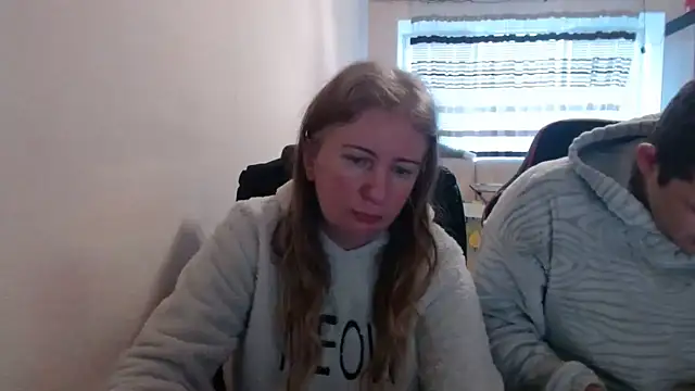 PeterAndJen online show from February 19, 6:20 am