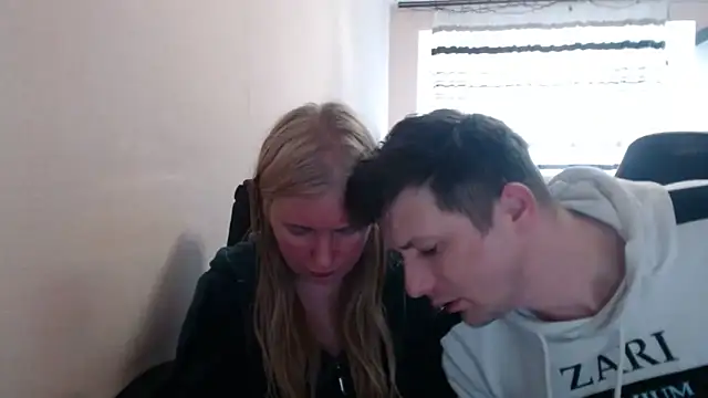 PeterAndJen online show from May 3, 5:52 pm