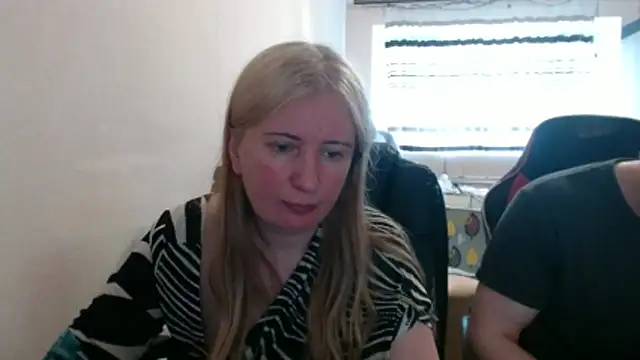 PeterAndJen online show from May 11, 4:04 pm