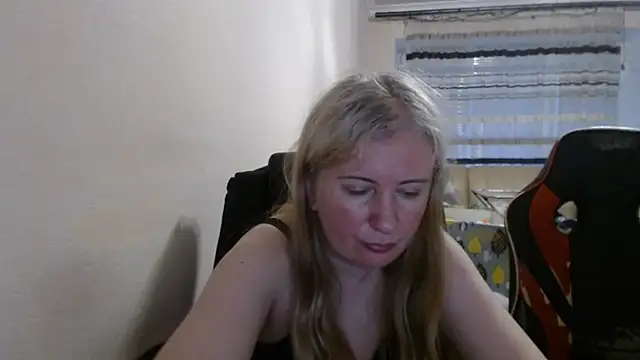 PeterAndJen online show from June 17, 5:58 pm