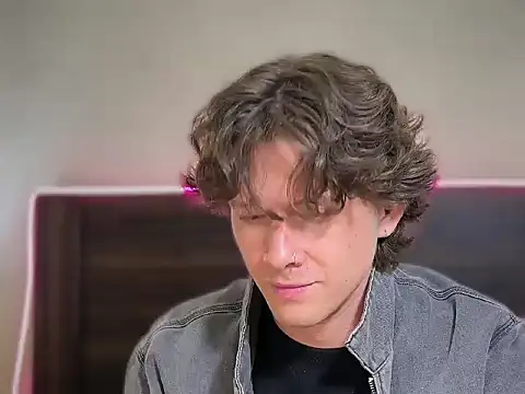 Snapshot of mcklister_kinky_feets chatting on March 14, 5:24 am mcklister kinky feets online show from March 14, 5:24 am