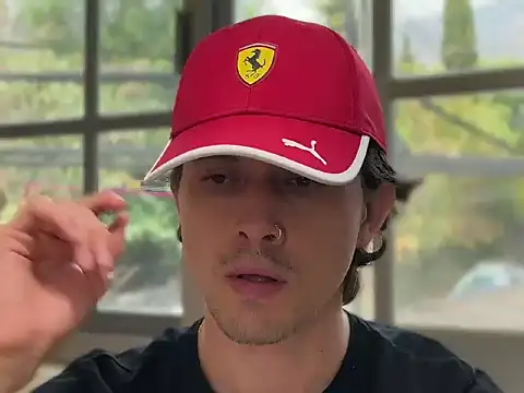 Snapshot of mcklister_kinky_feets chatting on March 18, 7:28 pm mcklister kinky feets online show from March 18, 7:28 pm