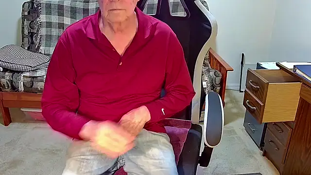 Snapshot of jimmy_d47 chatting on April 9, 8:36 pm jimmy d47 online show from April 9, 8:36 pm