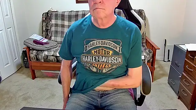 Snapshot of jimmy_d47 chatting on May 30, 4:15 pm jimmy d47 online show from May 30, 4:15 pm