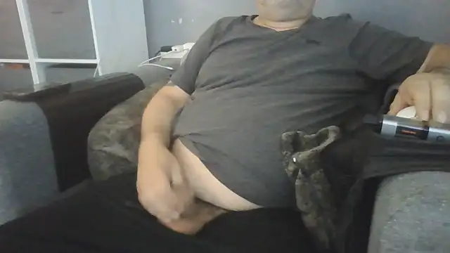 Snapshot of Naturistmale45 chatting on June 16, 11:02 am Naturistmale45 online show from June 16, 11:02 am